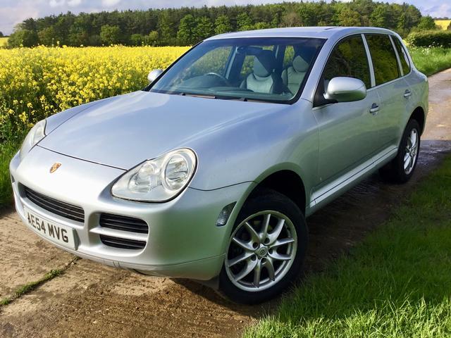 Porsche Cayenne 3.2 V6 auto